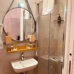 Three 아파트
