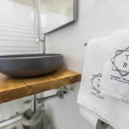 Three * Torre A Mare